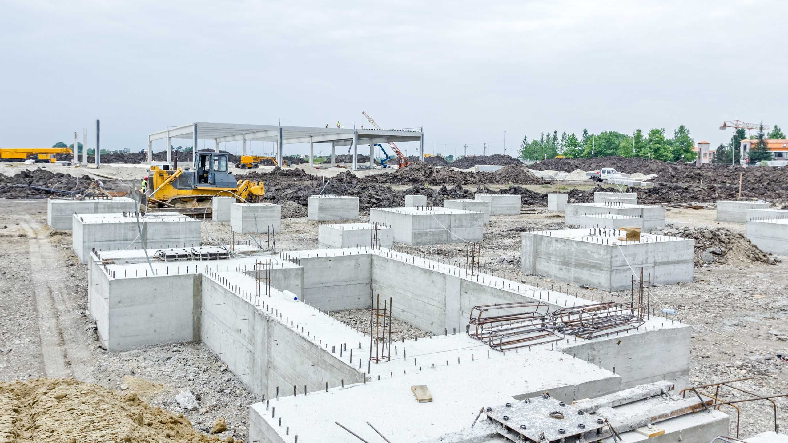 Construcția fundației și structurii